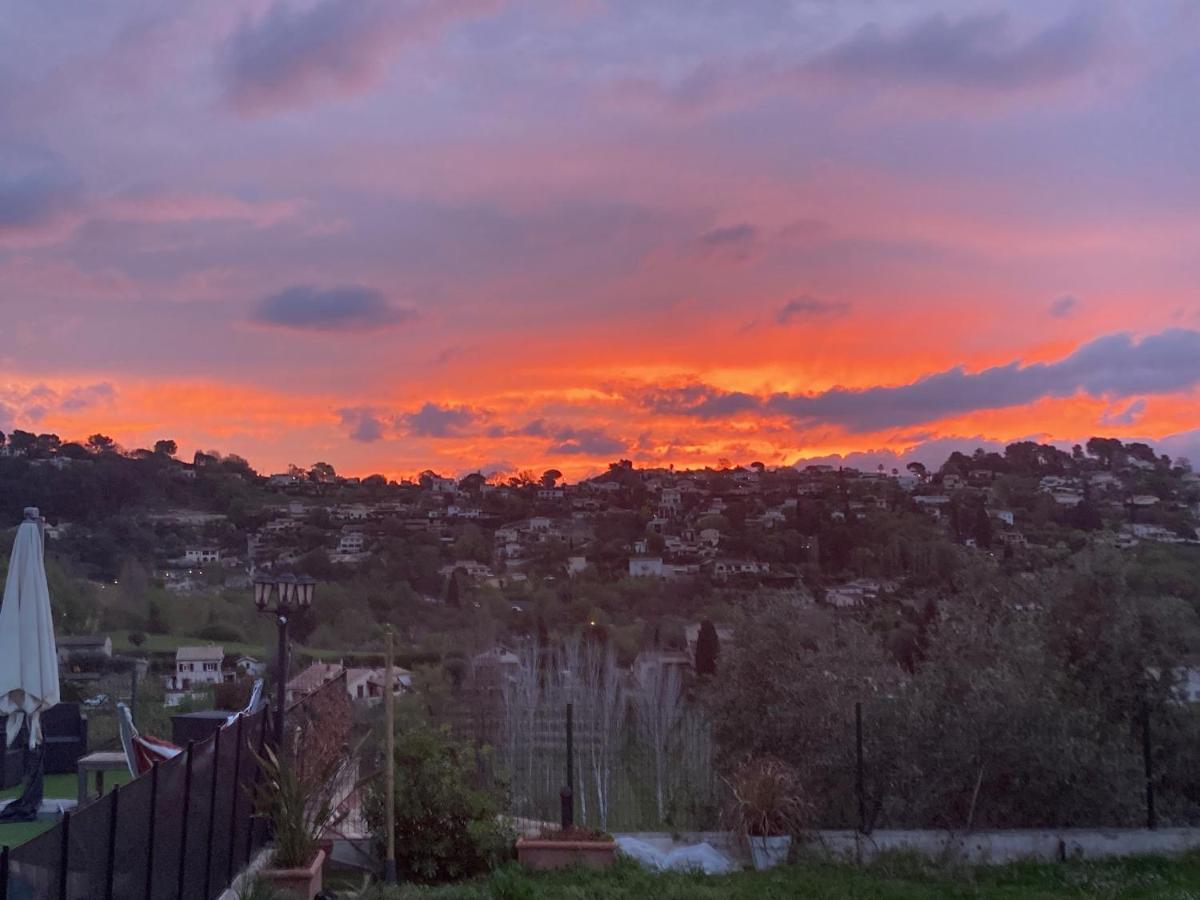 Appartement De Charme Au Calme Parking Gratuit La Colle-sur-Loup Esterno foto